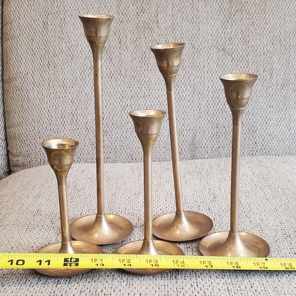 Vintage Set of 5 Gold Toned Candle Holders Made in India - Picture 10 of 12